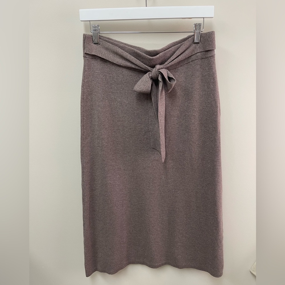 Ann Taylor Light Brown Mushroom Color  Knit Skirt Size Medium